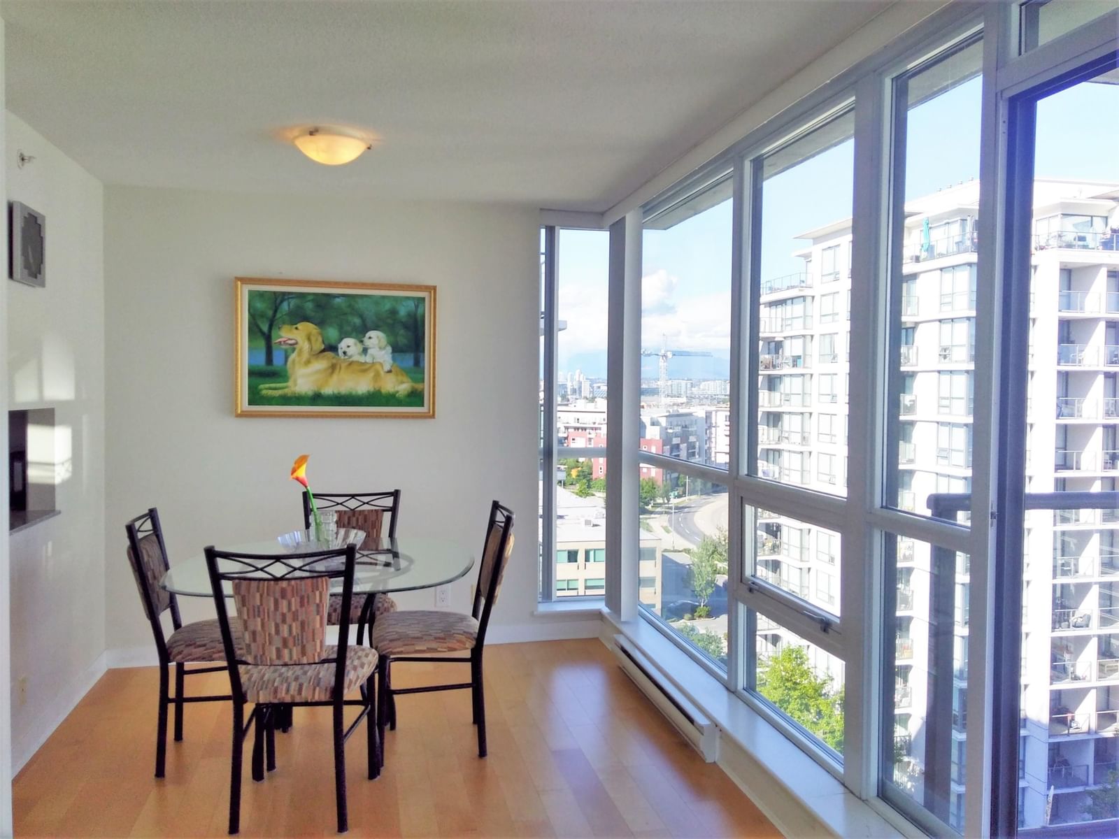 Listing Image 5