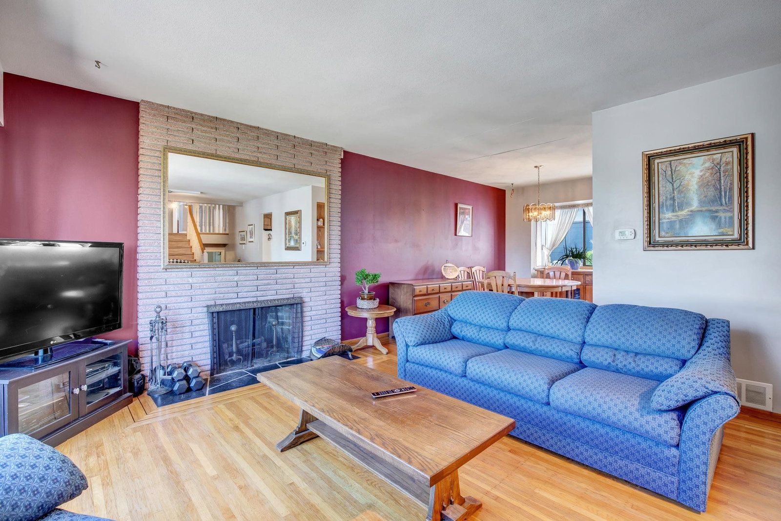 Listing Image 8