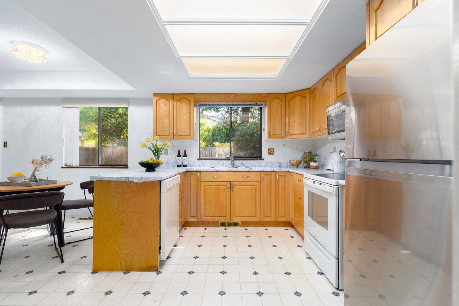 Listing Image 19