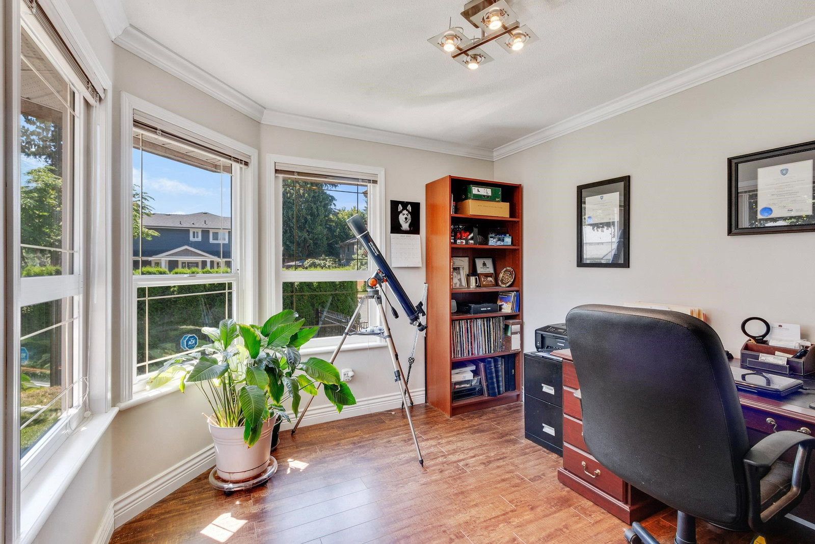 Listing Image 16