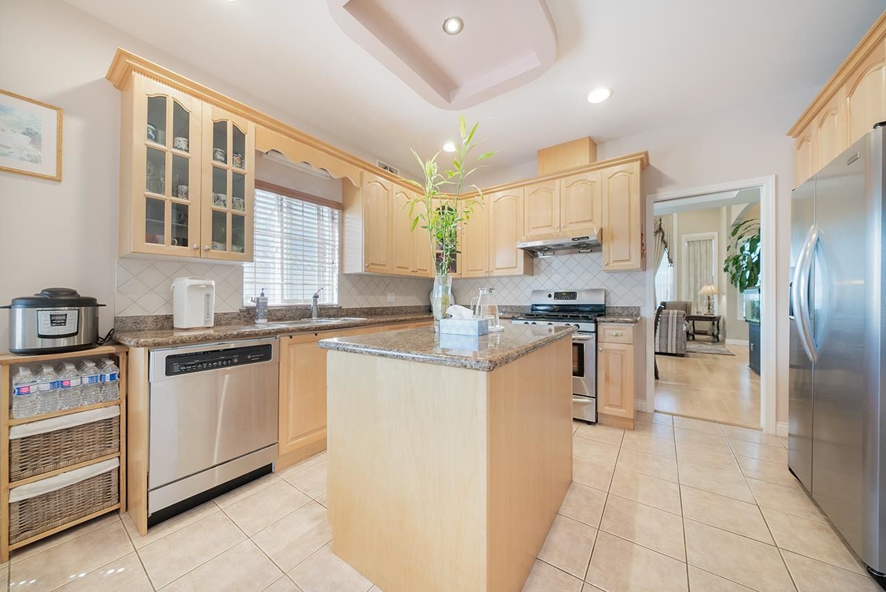 Listing Image 10