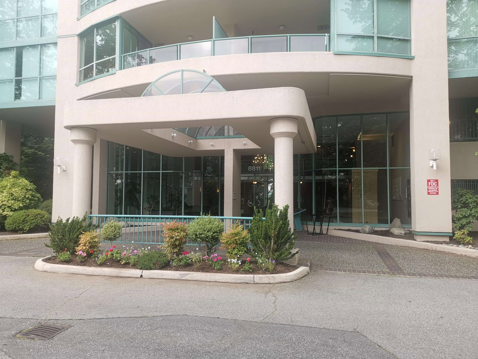 Listing Image 11