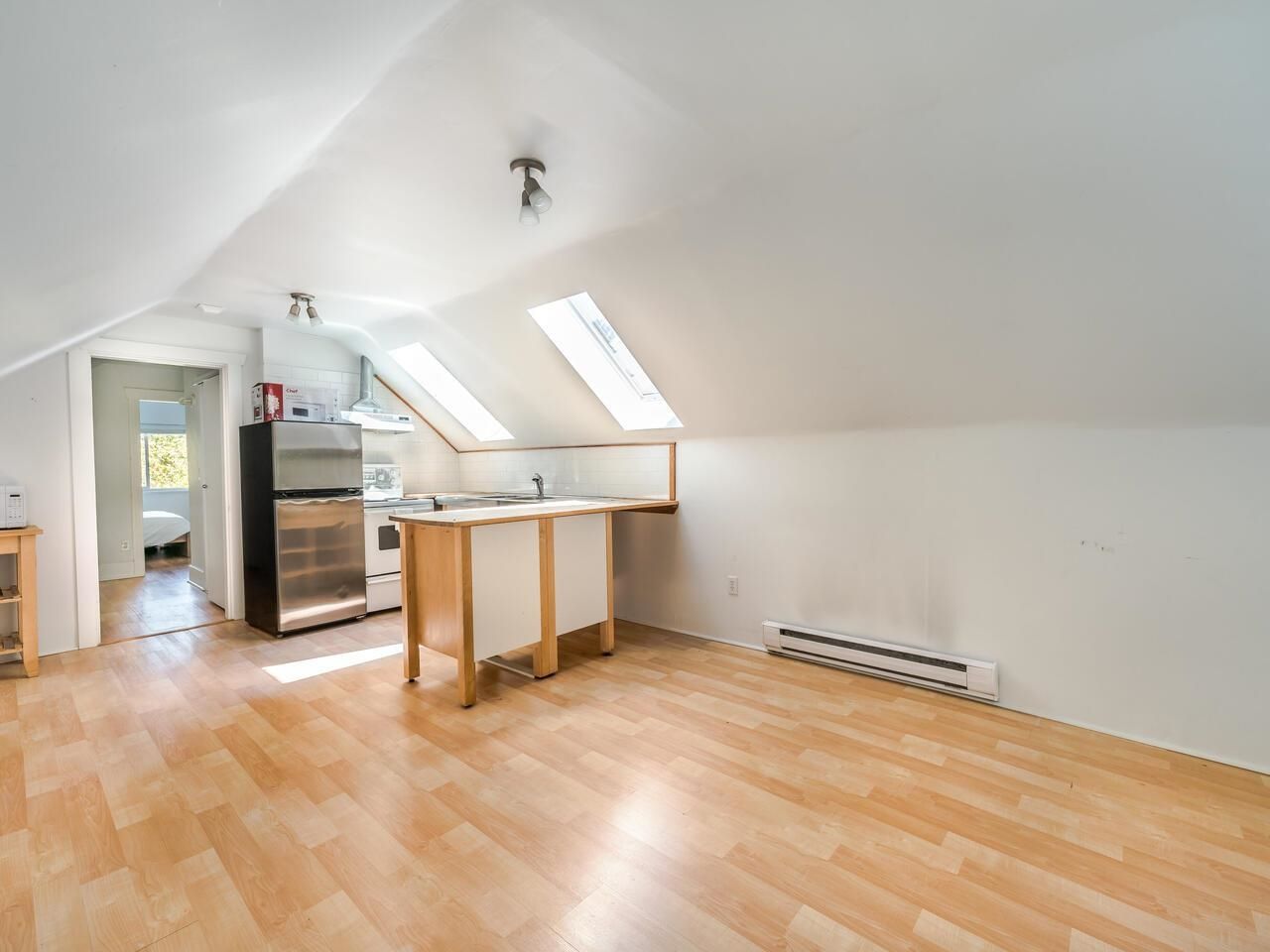 Listing Image 15