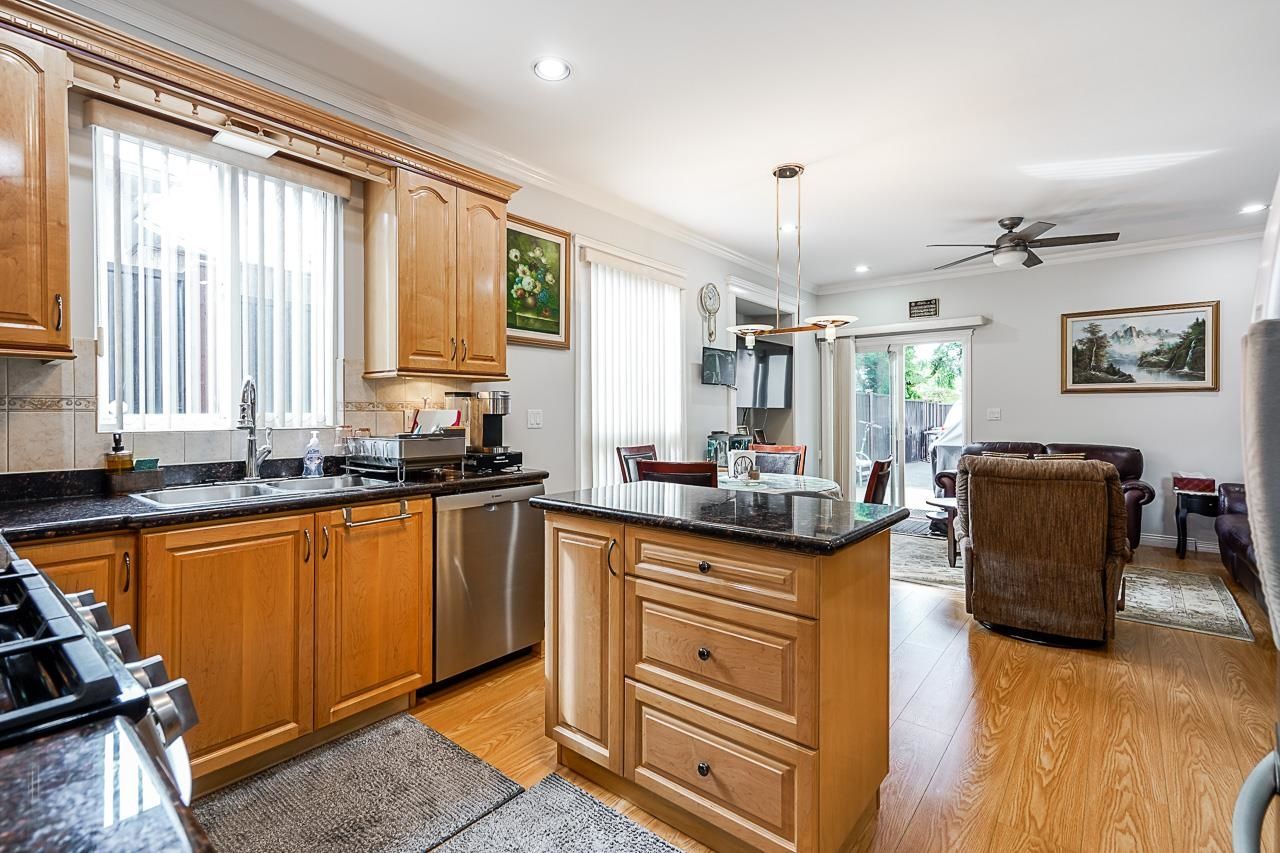 Listing Image 10