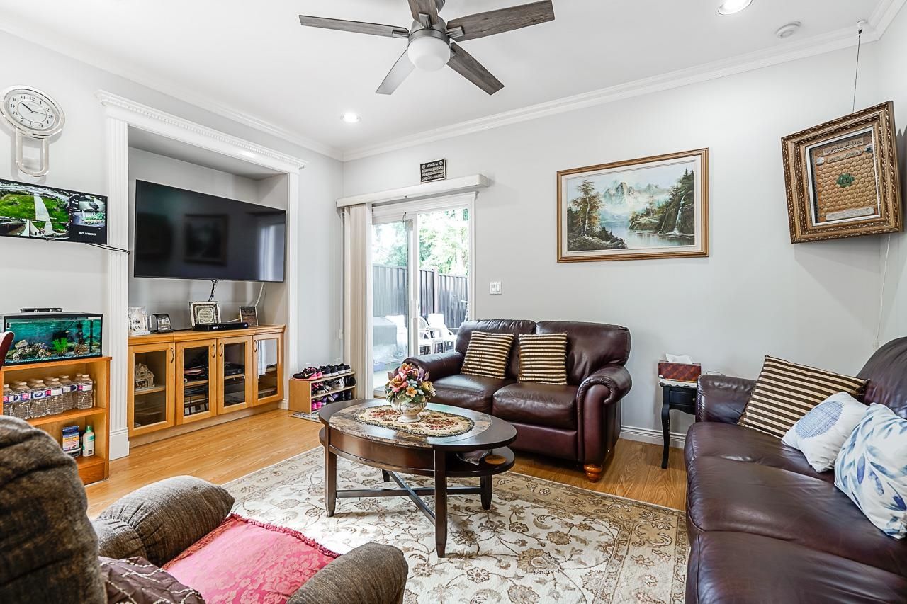 Listing Image 16