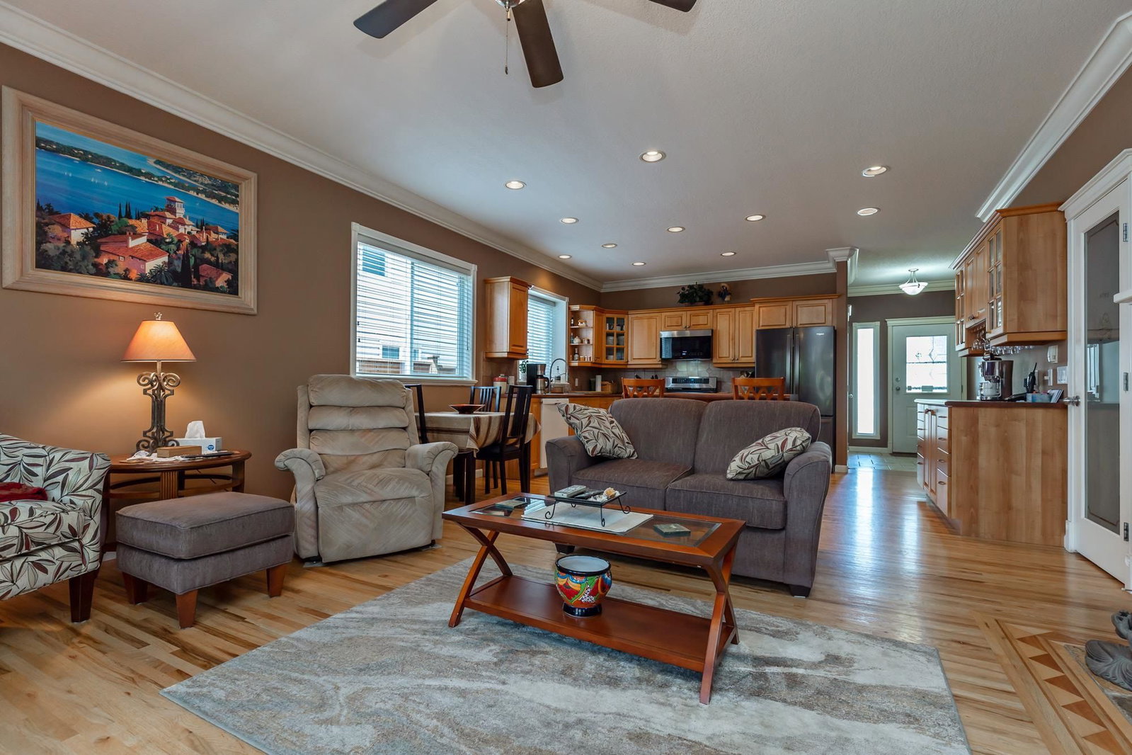 Listing Image 11
