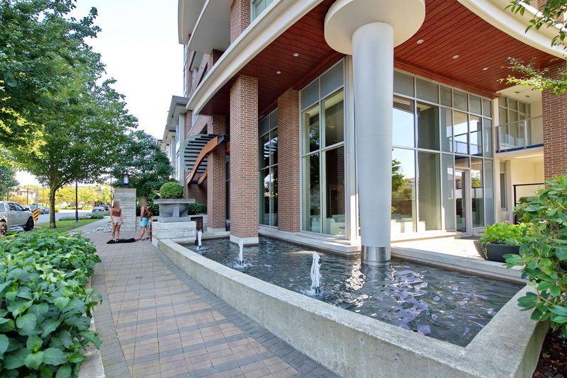 2205 - 3102 Windsor Gate, Coquitlam, V3B 0J3 | Image 2