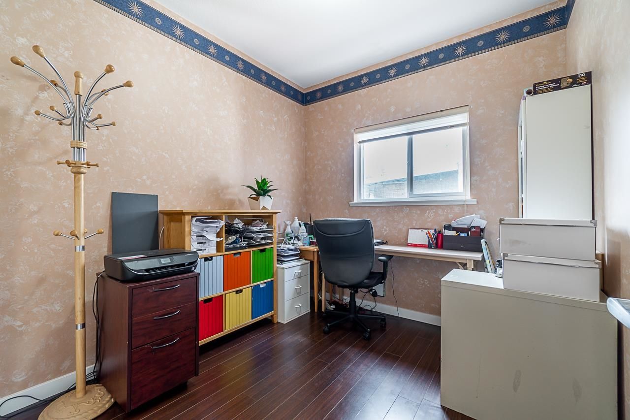 Listing Image 13