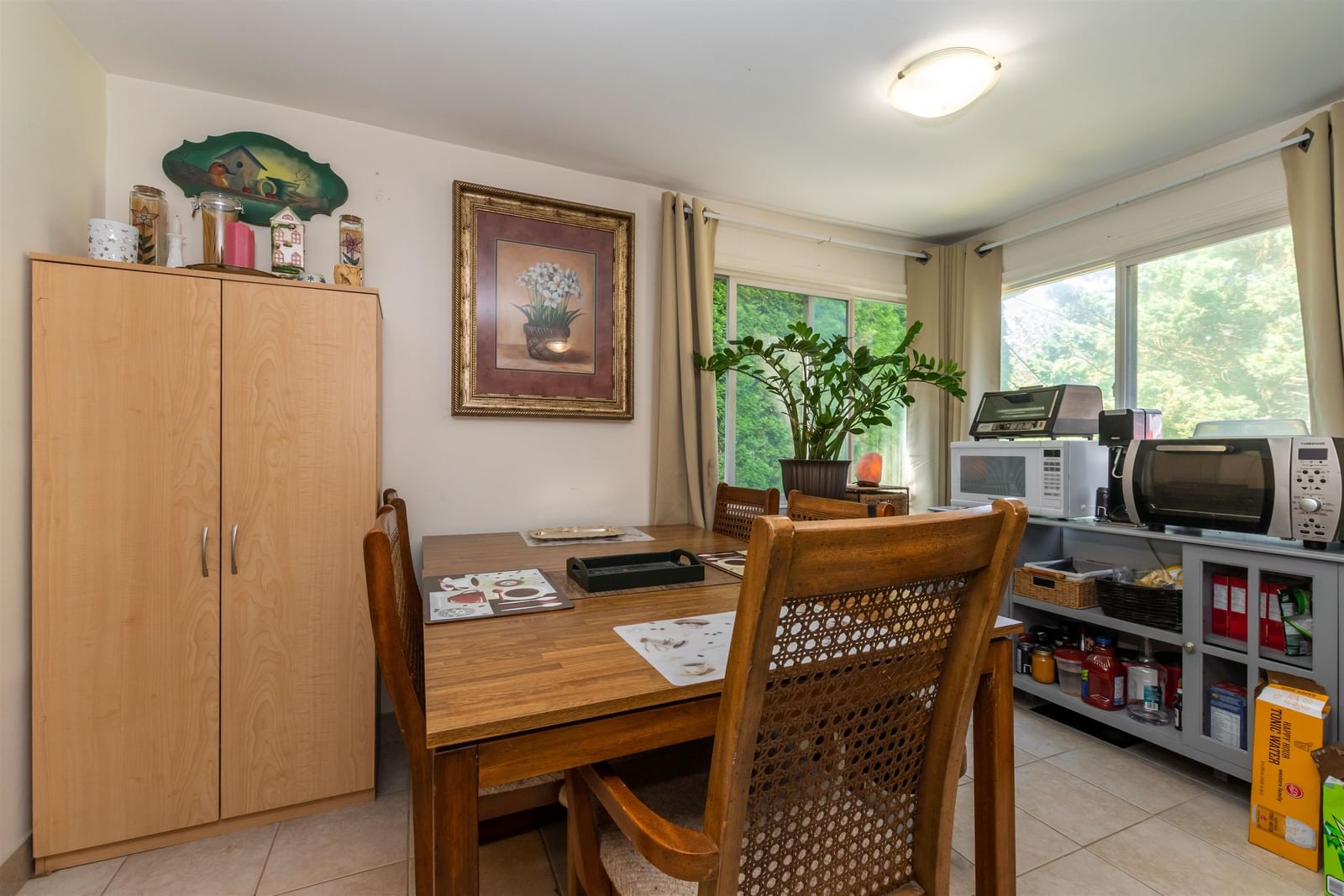 Listing Image 8