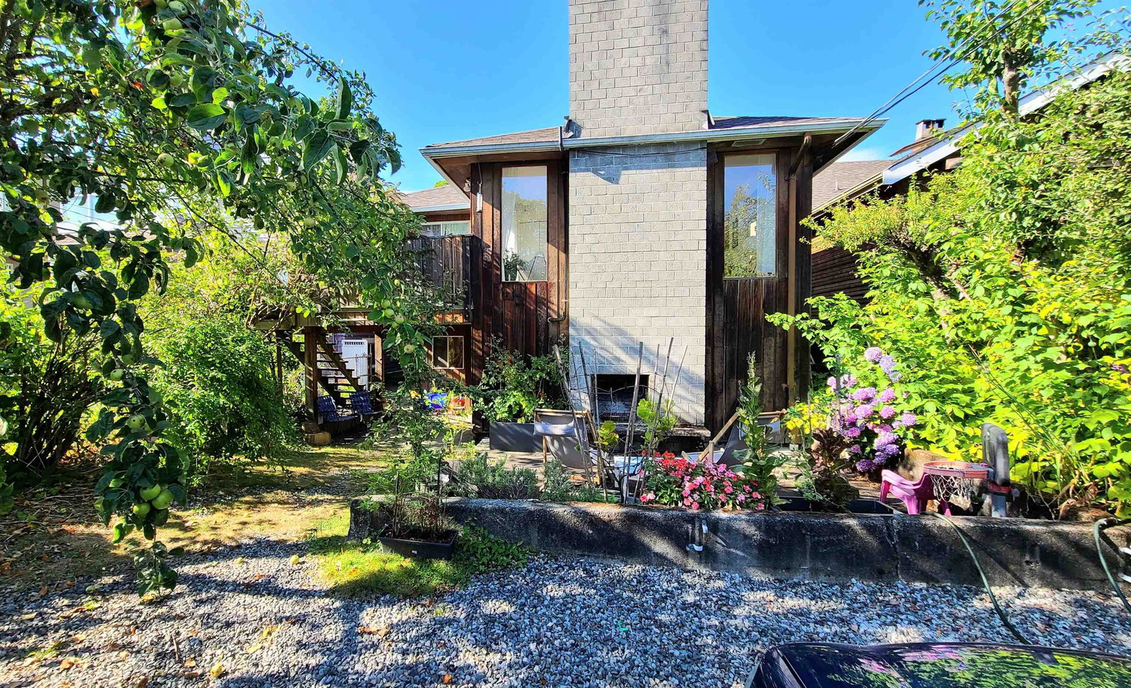Listing Image 10
