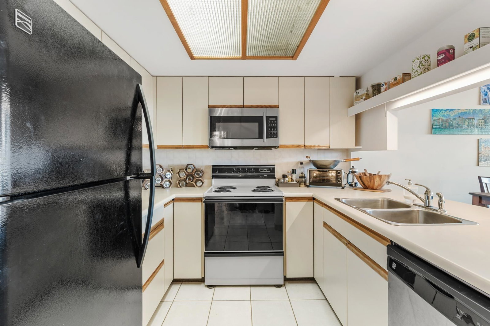 Listing Image 16