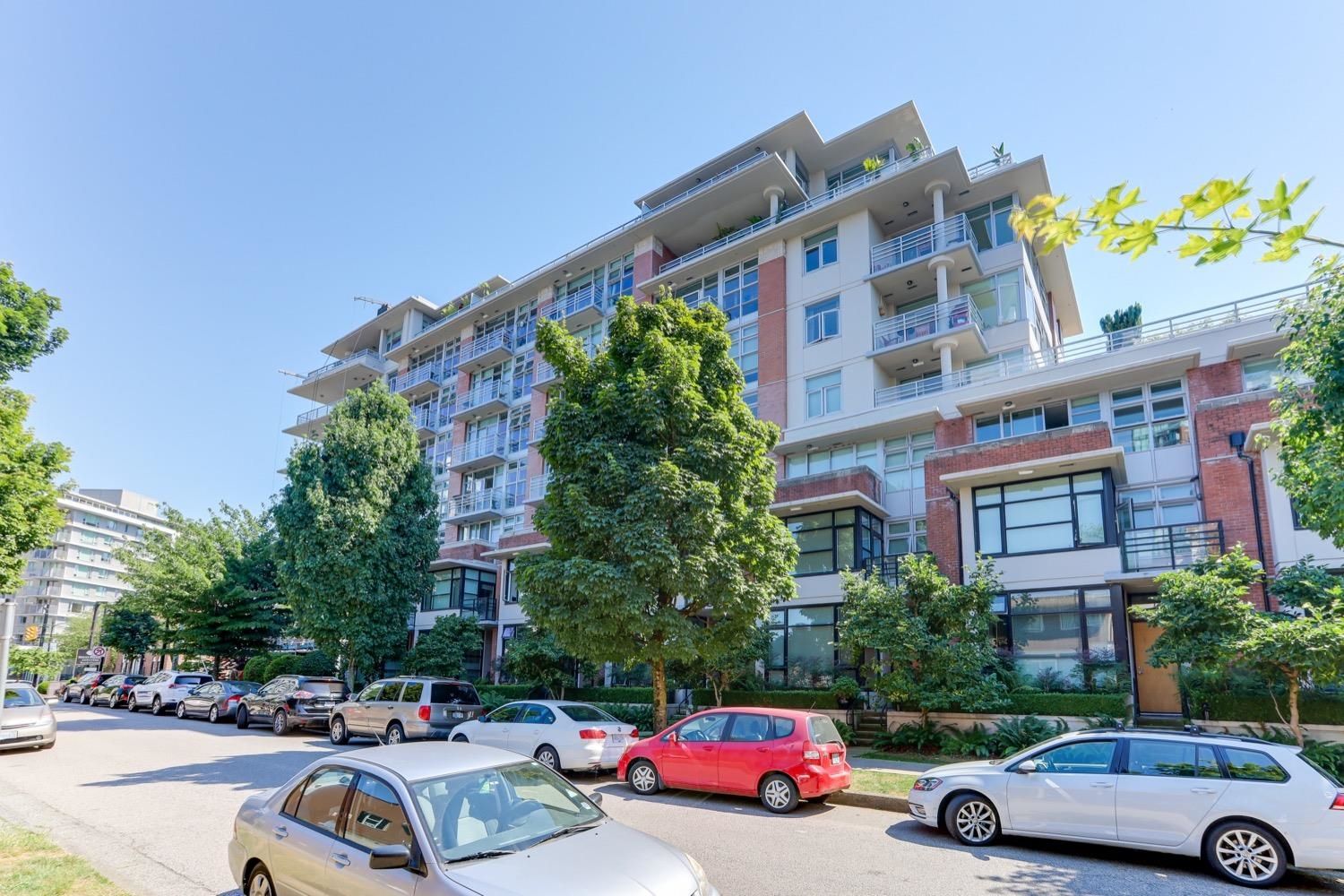 Listing Image 4