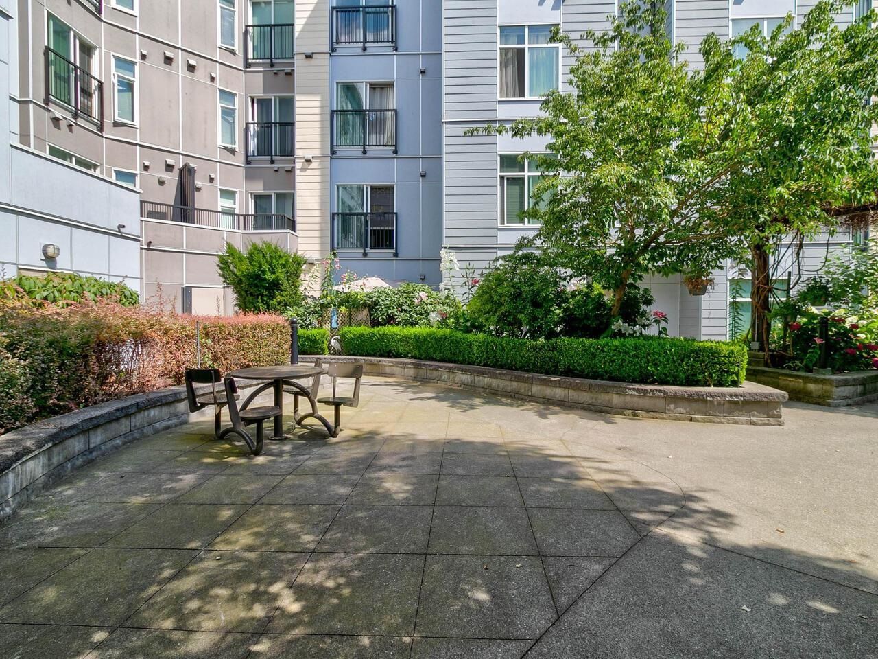 Listing Image 16
