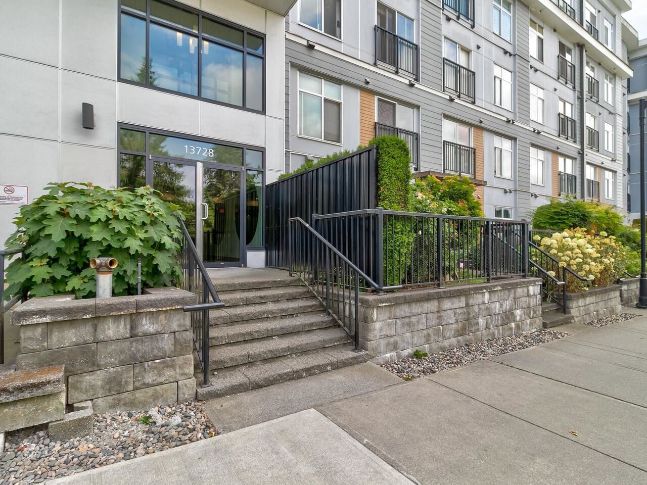 Listing Image 17