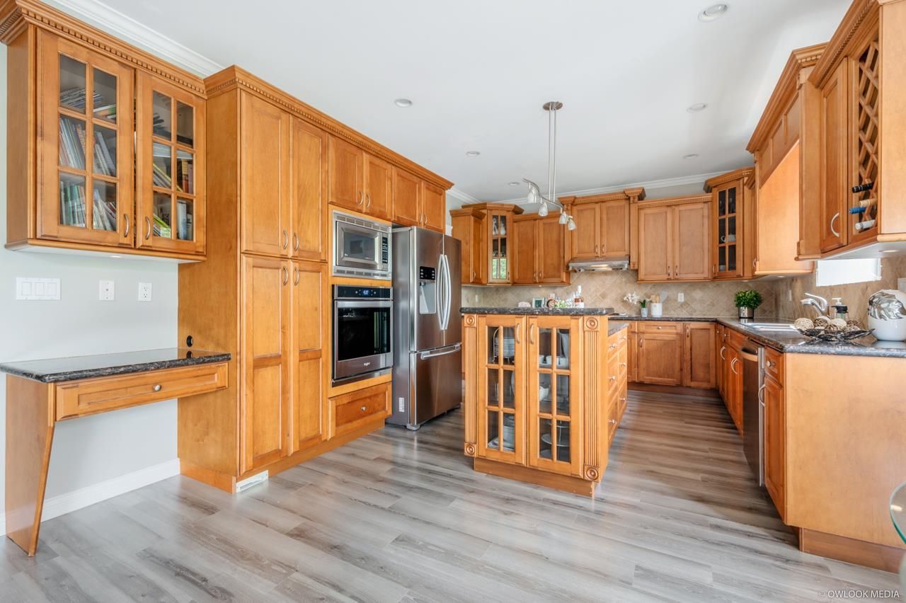 Listing Image 12