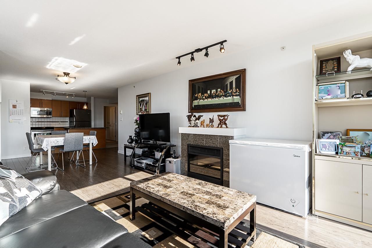Listing Image 15