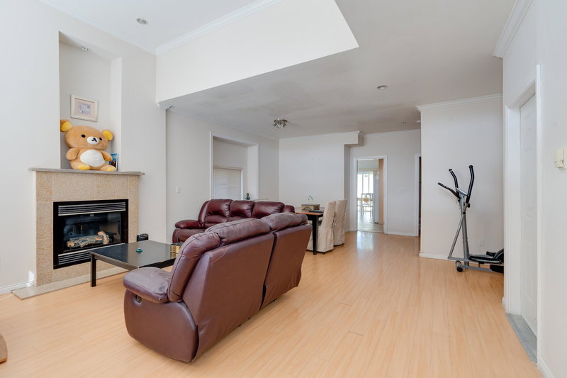 5989 Rumble Street, Burnaby, V5J 2C6 | Image 3