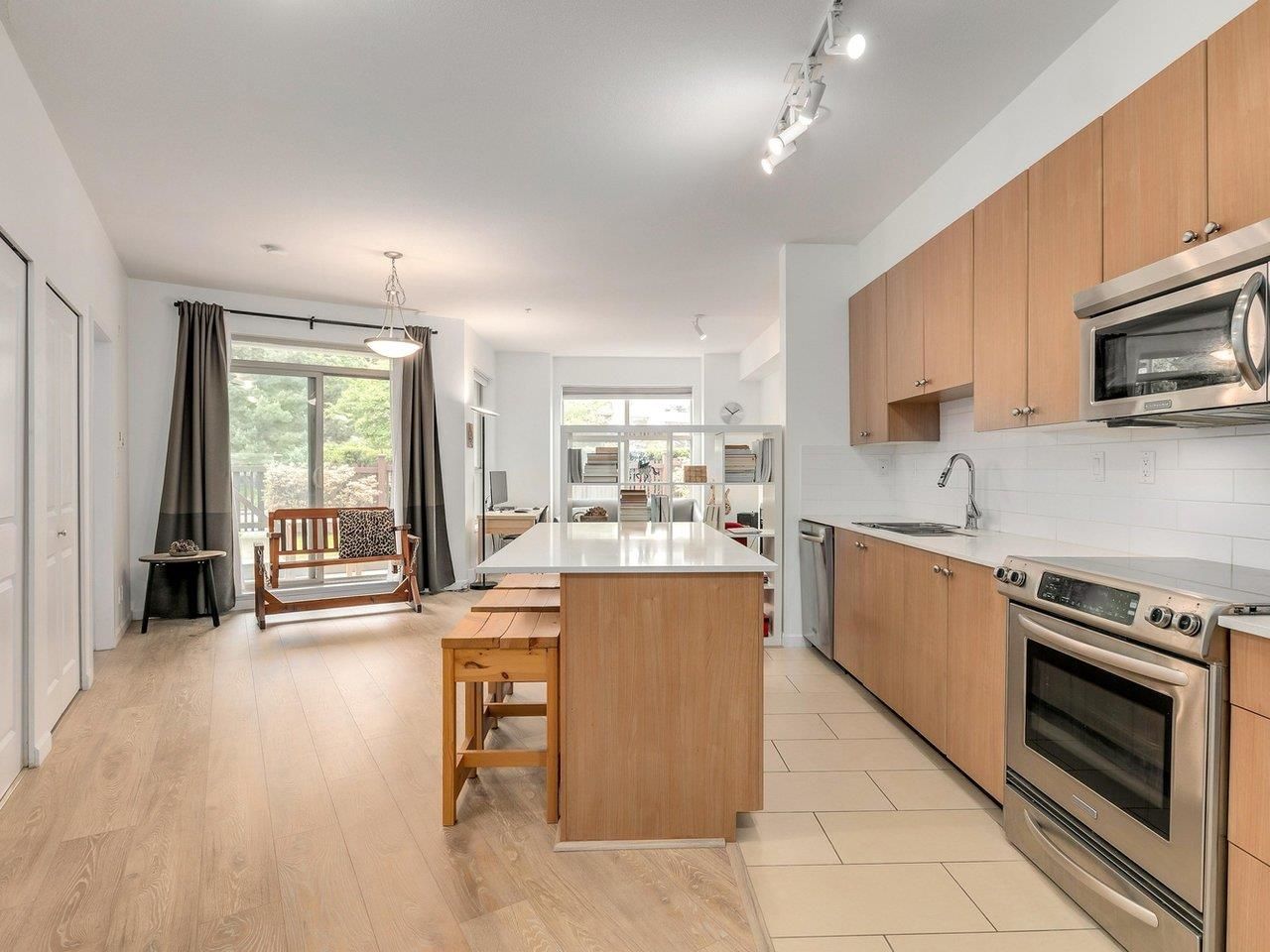 Listing Image 12