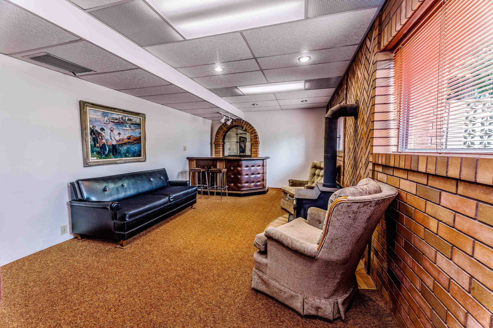 Listing Image 10