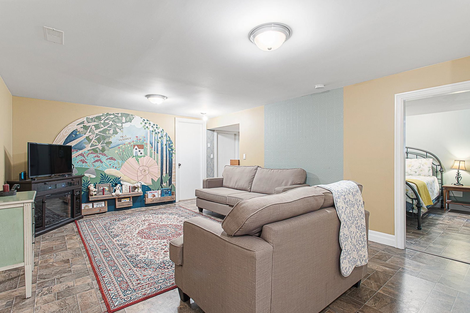 Listing Image 22