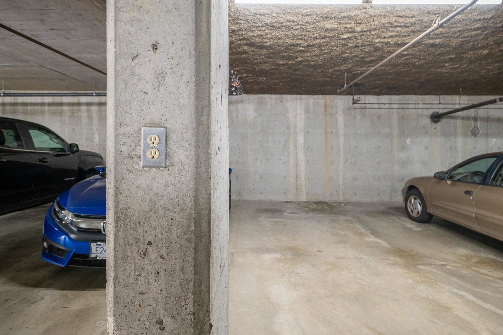 Listing Image 26