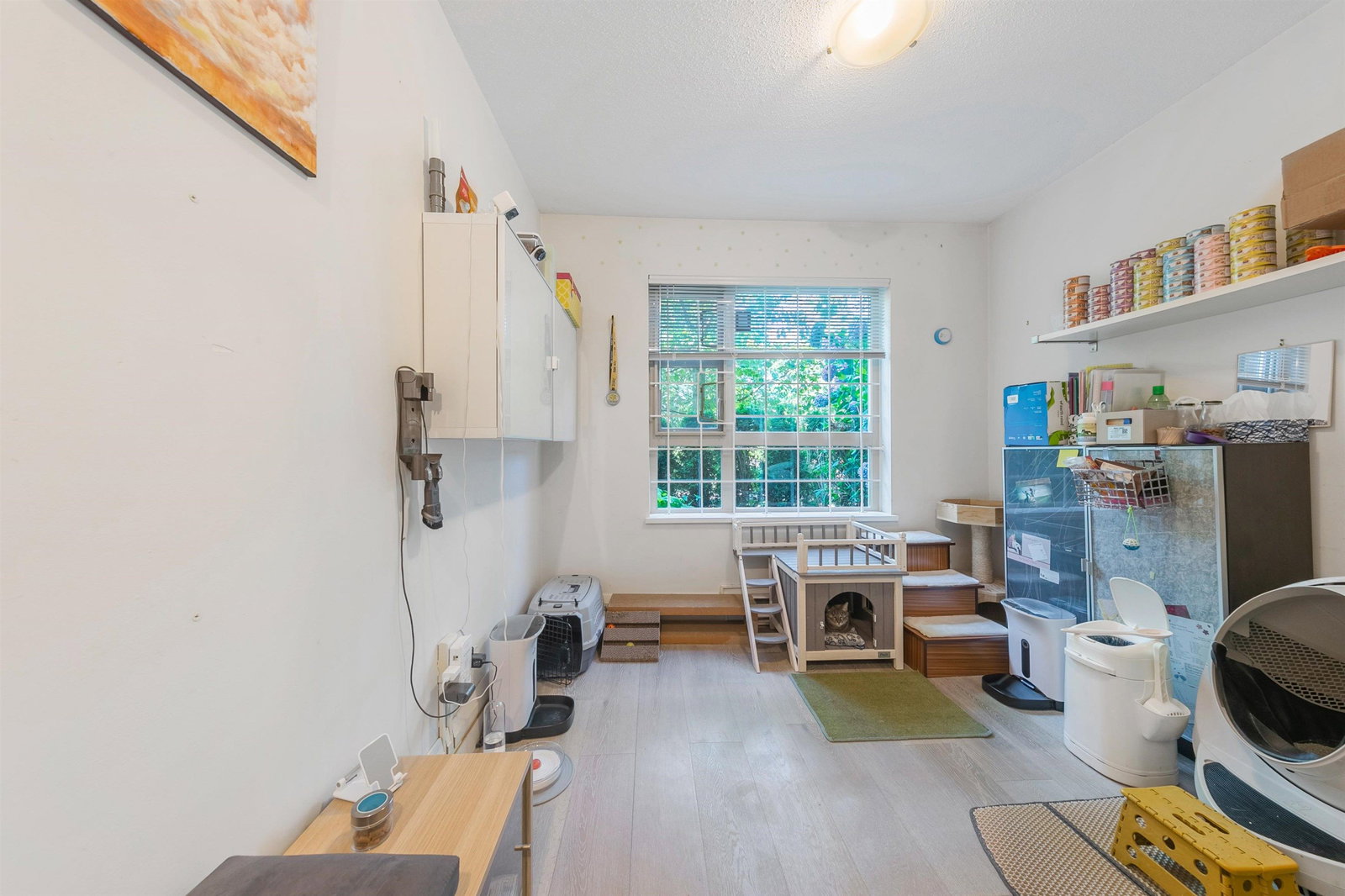 Listing Image 17