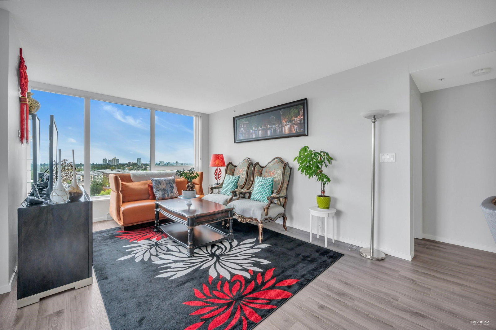 Listing Image 12
