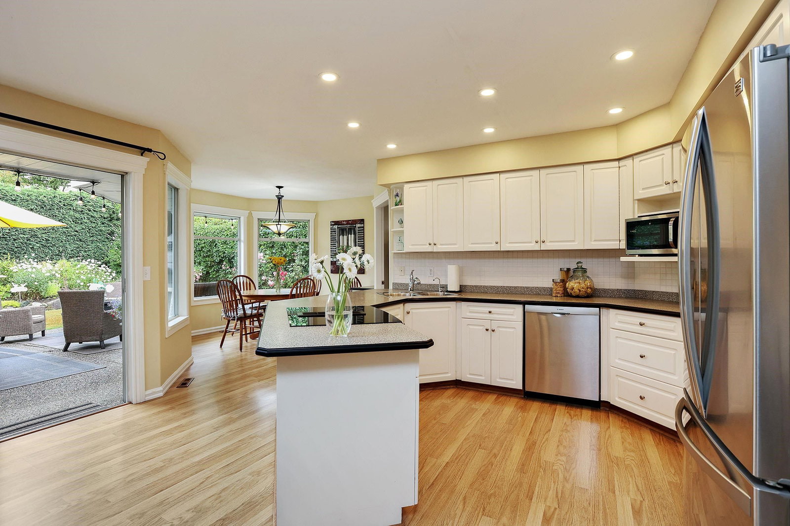 Listing Image 11