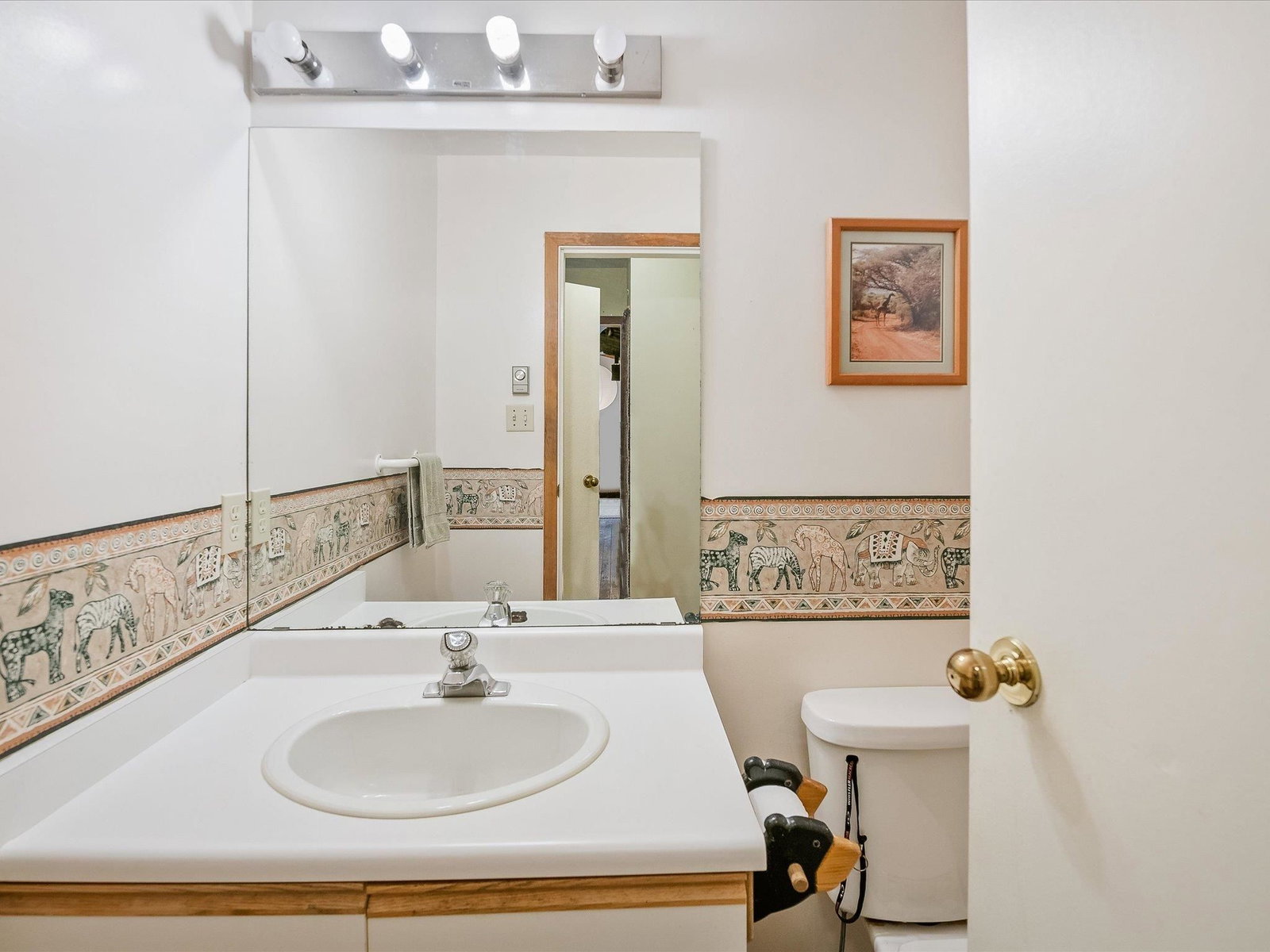 Listing Image 4