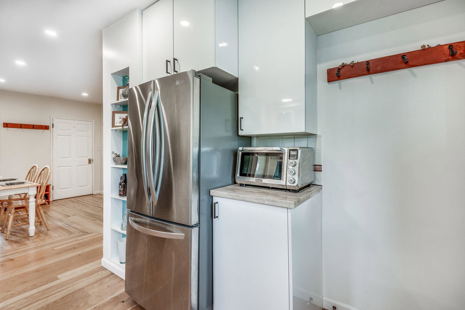 Listing Image 12