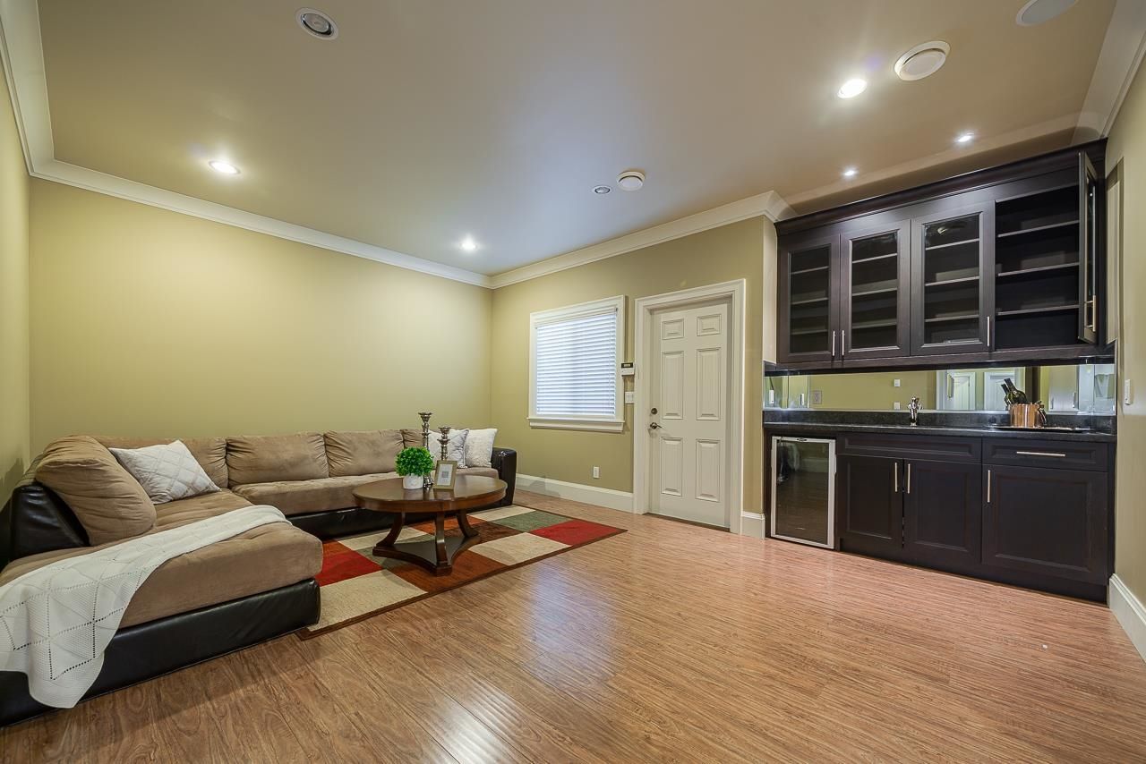 Listing Image 22