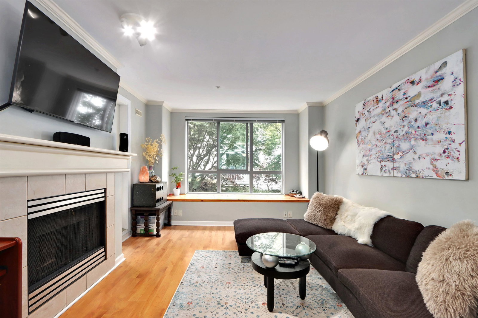 Listing Image 5