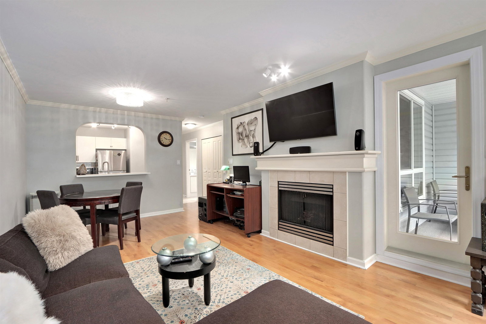 Listing Image 6