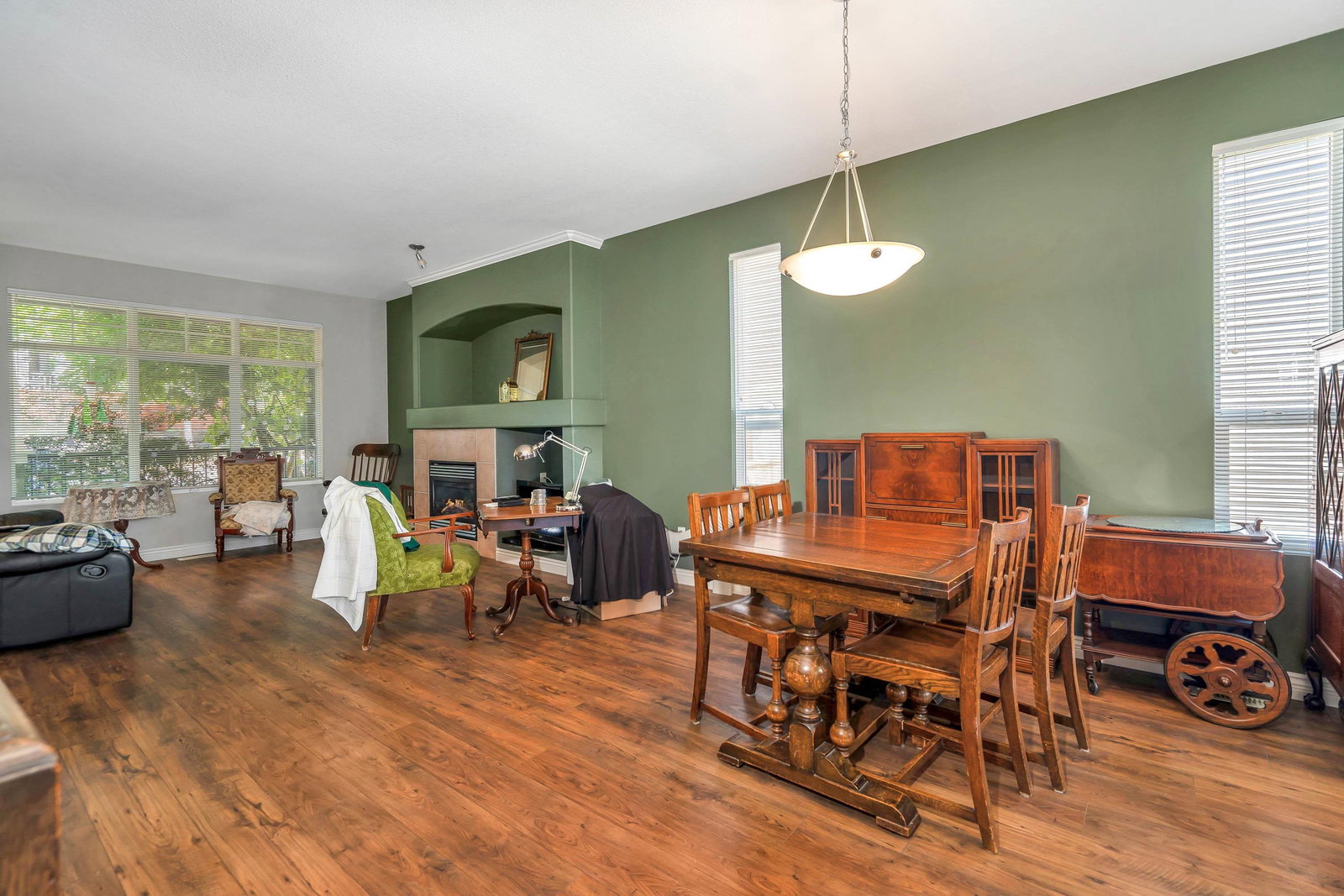 Listing Image 7