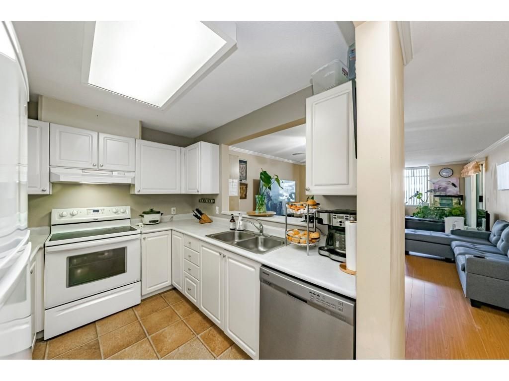 Listing Image 16