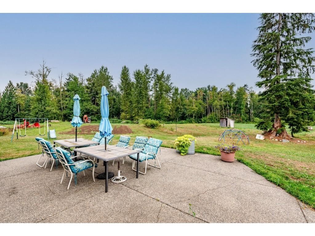 Listing Image 10
