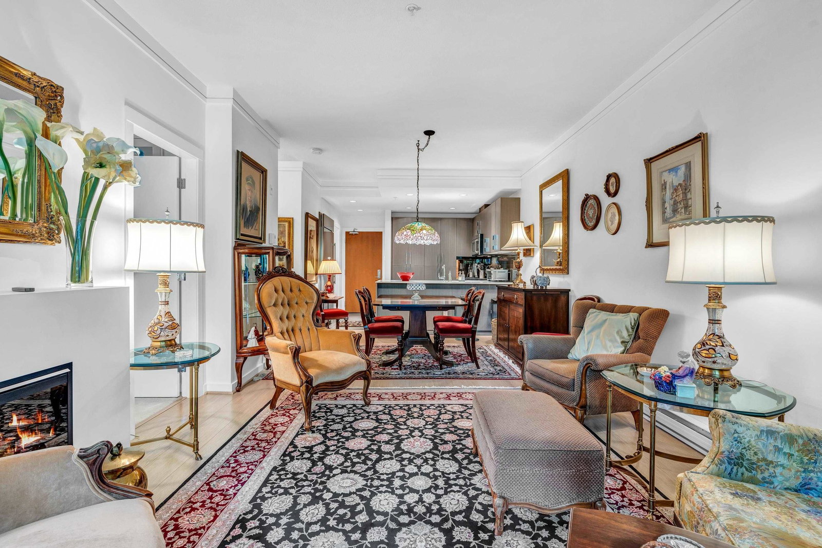 Listing Image 10