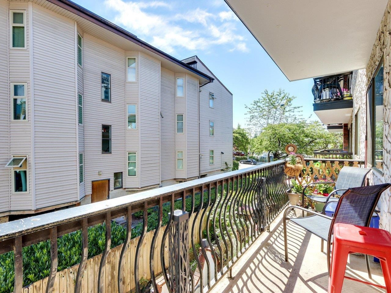 Listing Image 9