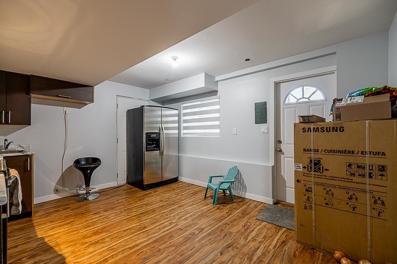Listing Image 22