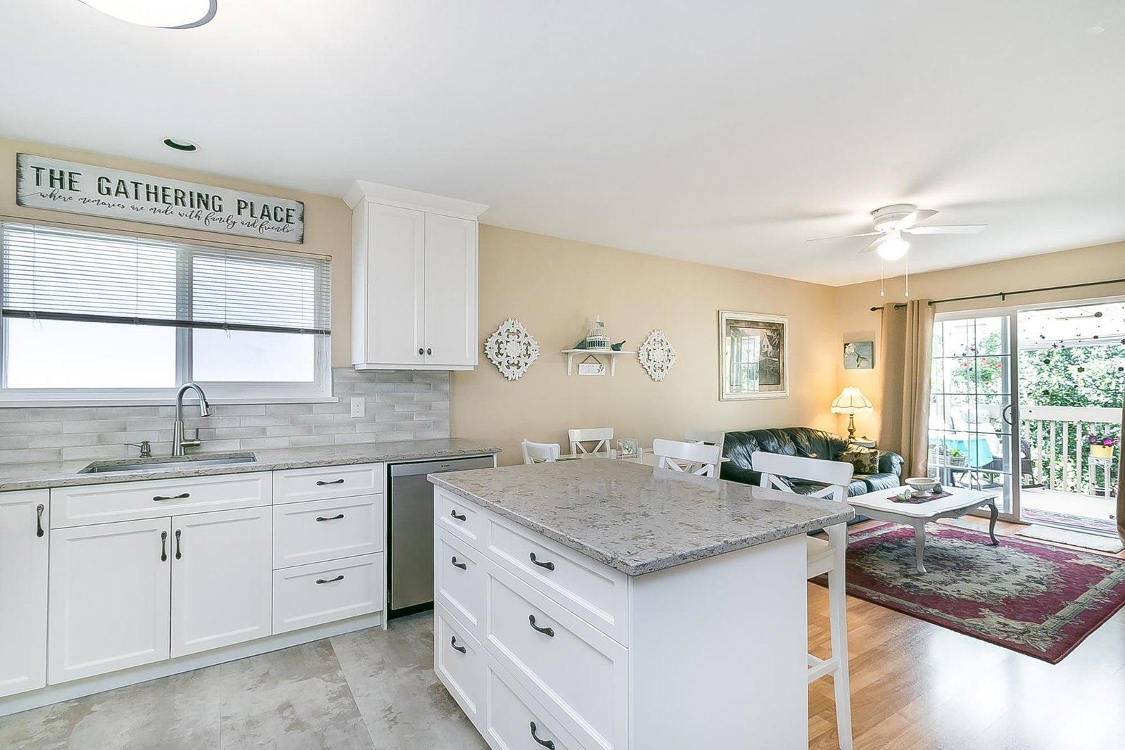 Listing Image 12