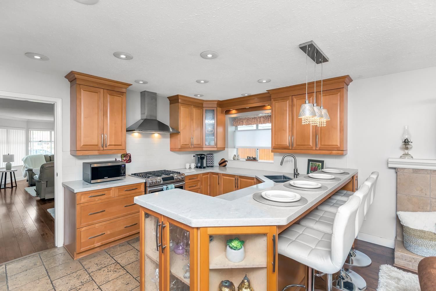 Listing Image 16