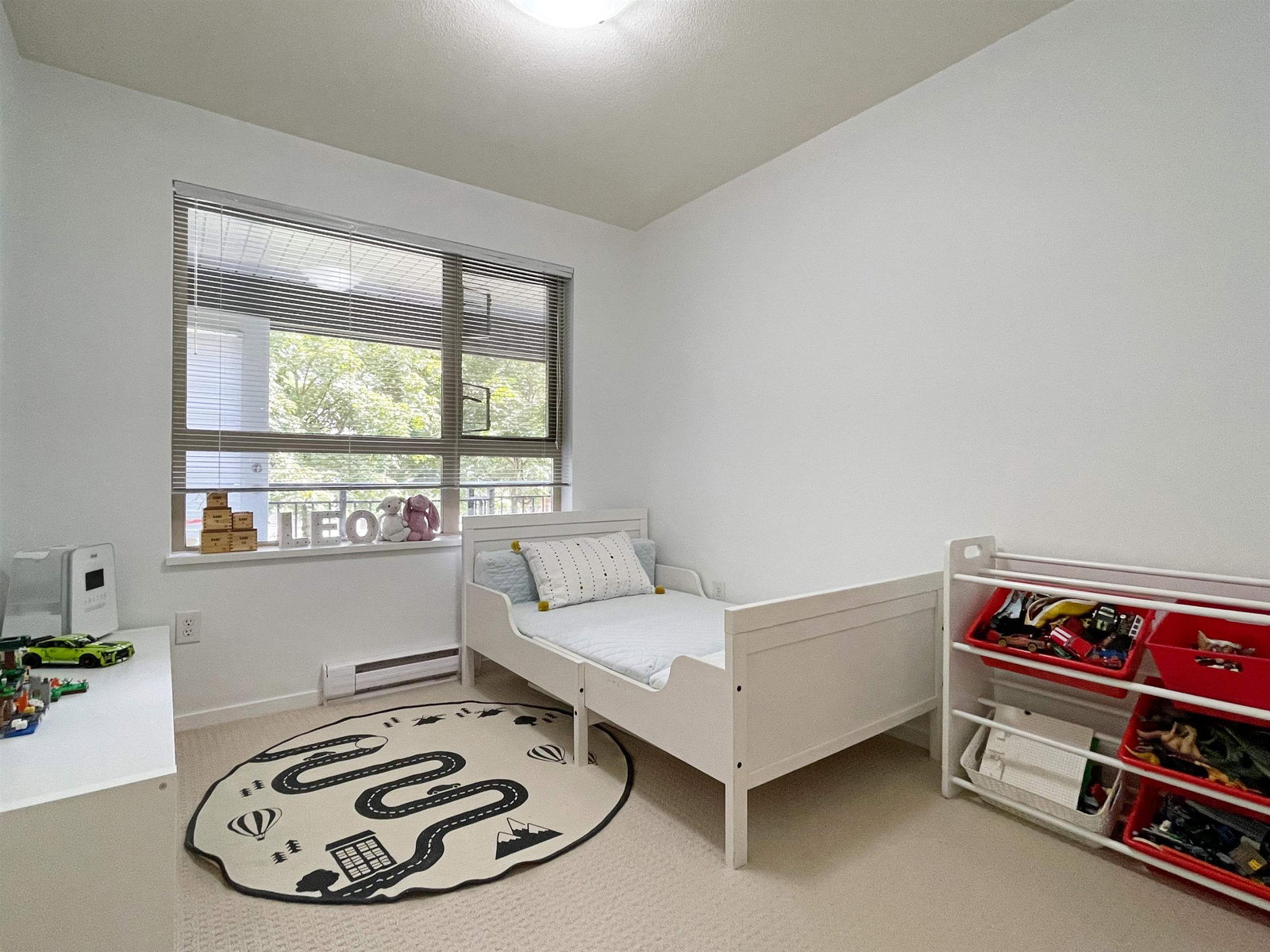 Listing Image 11
