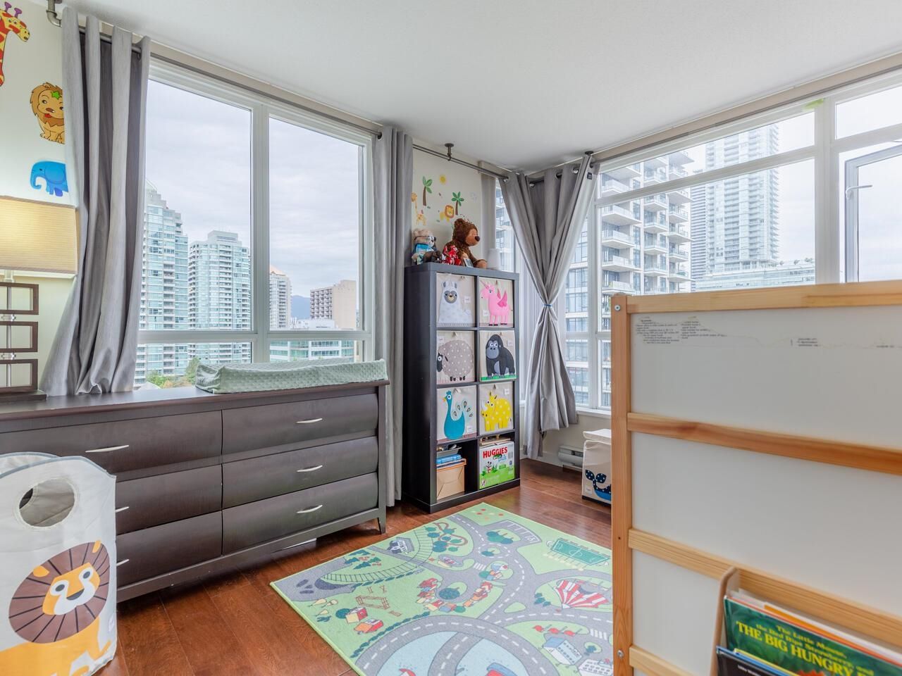 Listing Image 13