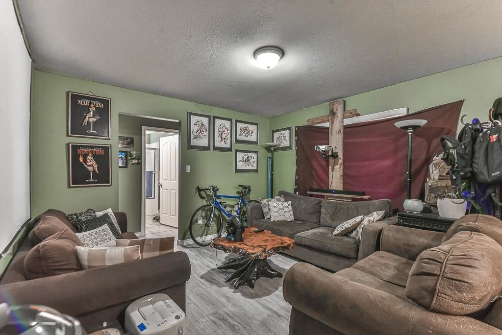 Listing Image 27
