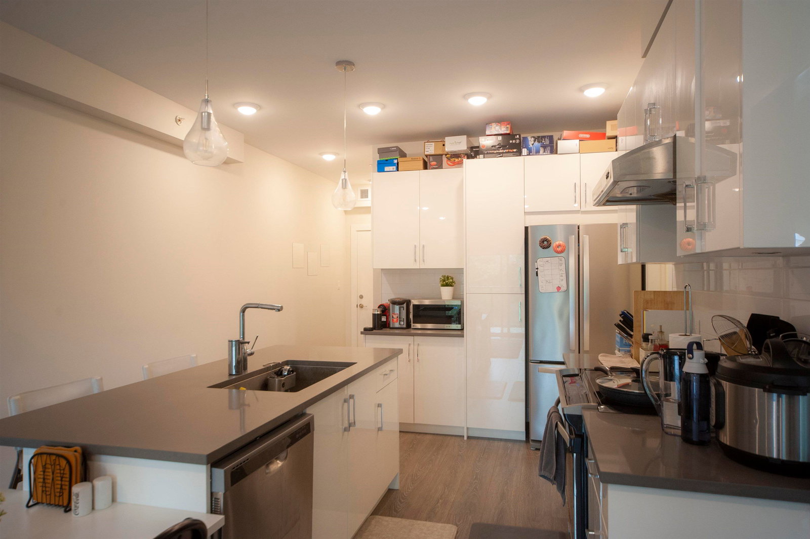 Listing Image 5