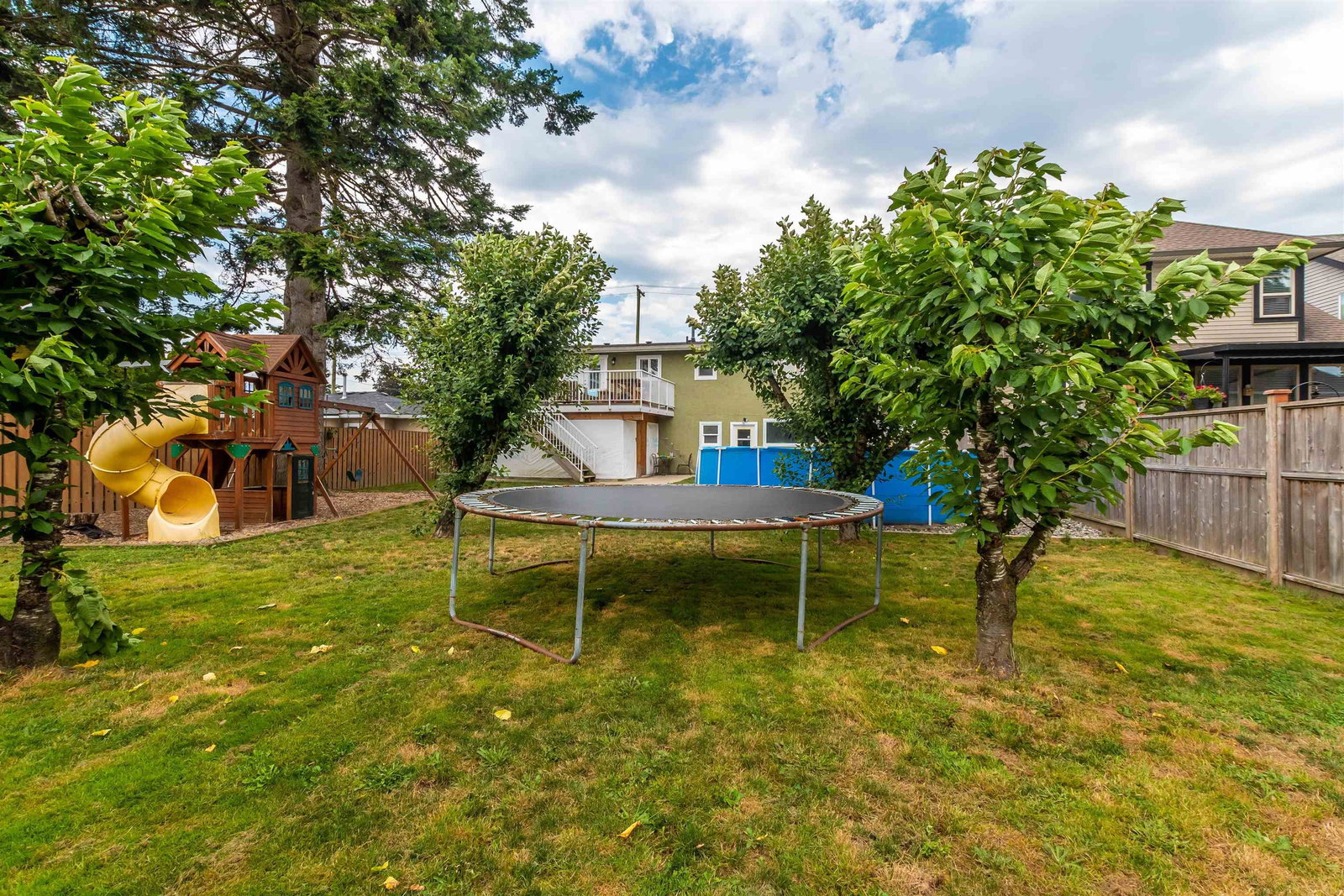 Listing Image 6