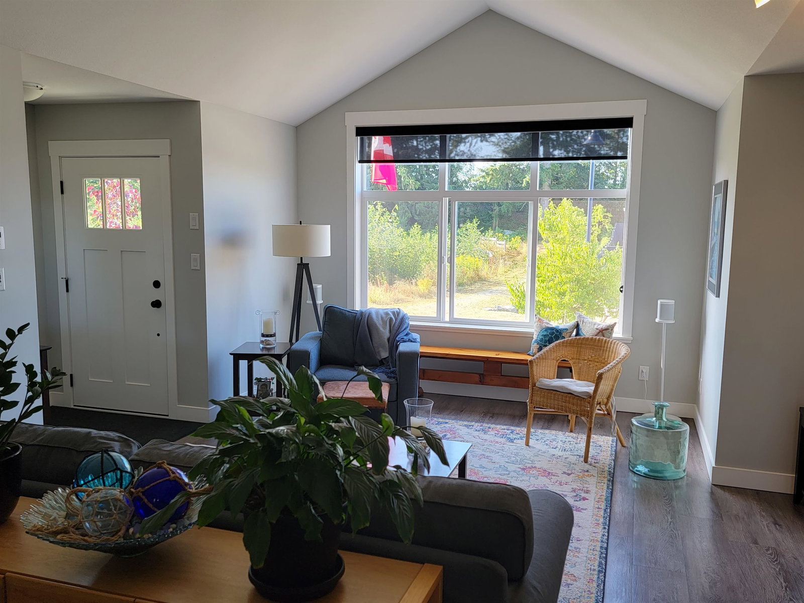 Listing Image 9