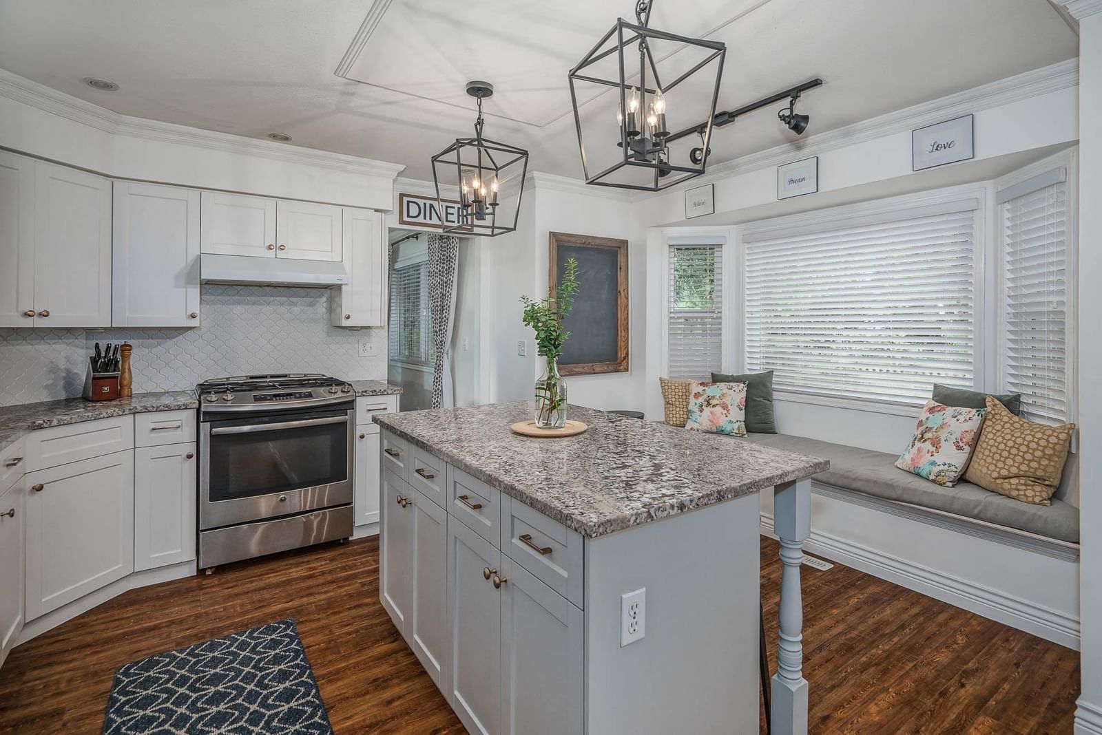 Listing Image 15