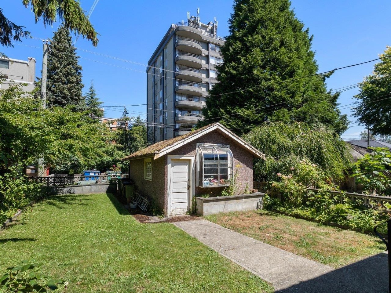 Listing Image 6