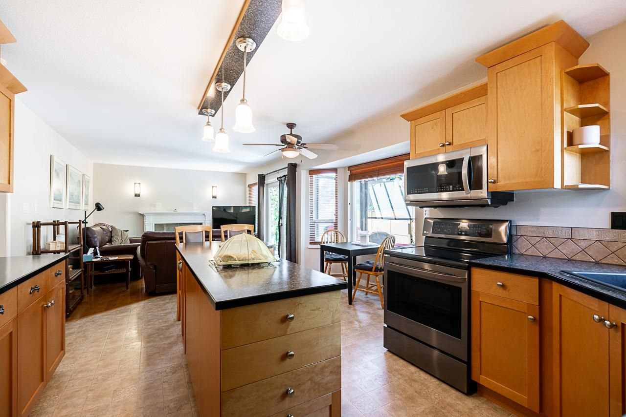 Listing Image 11